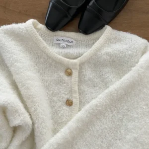 Cardigan maille boutons dorés